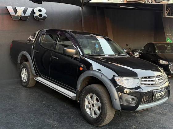MITSUBISHI L200 TRITON 3.2 GLS 4X4 CD 16V TURBO INTERCOLER DIESEL 4P MANUAL MITSUBISHI L200 TRITON 3.2 GLS 4X4 CD 16V TURBO INTERCOLER DIESEL 4P MANUAL